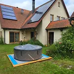 Grosse Ruhige In Segringen, Dachterasse, Fernblick Vom Grundstueck דירה *