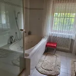 Grosse Ruhige In Segringen, Dachterasse, Fernblick Vom Grundstueck דירה