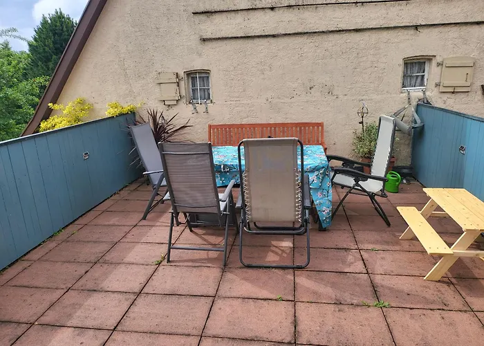 Apartment Große Ruhige In Segringen, Dachterasse, Fernblick Vom Grundstück *